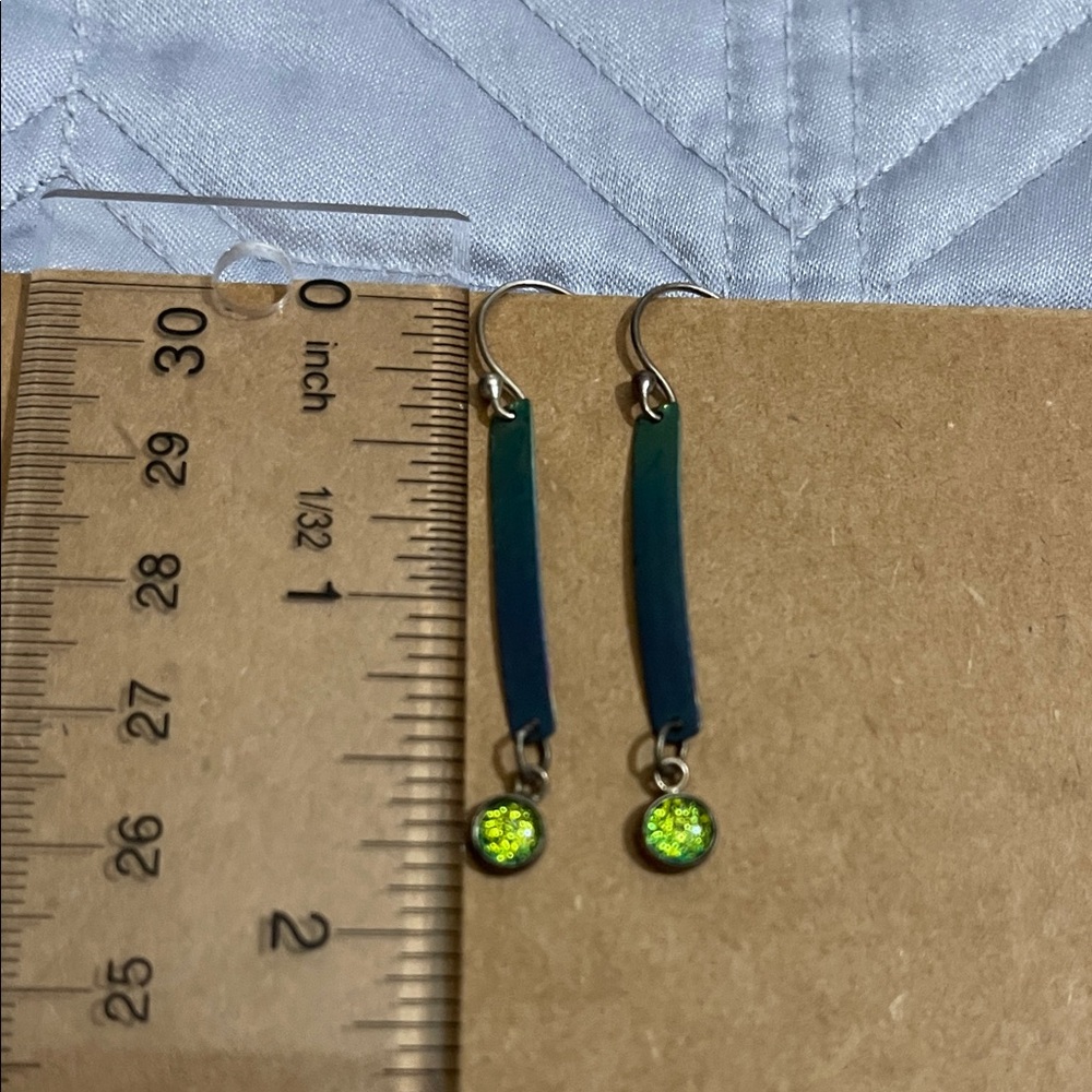 Holly Yashi Niobium and Dichroic Glass, Blue and Green Dangle Earrings! - Picture 11 of 11